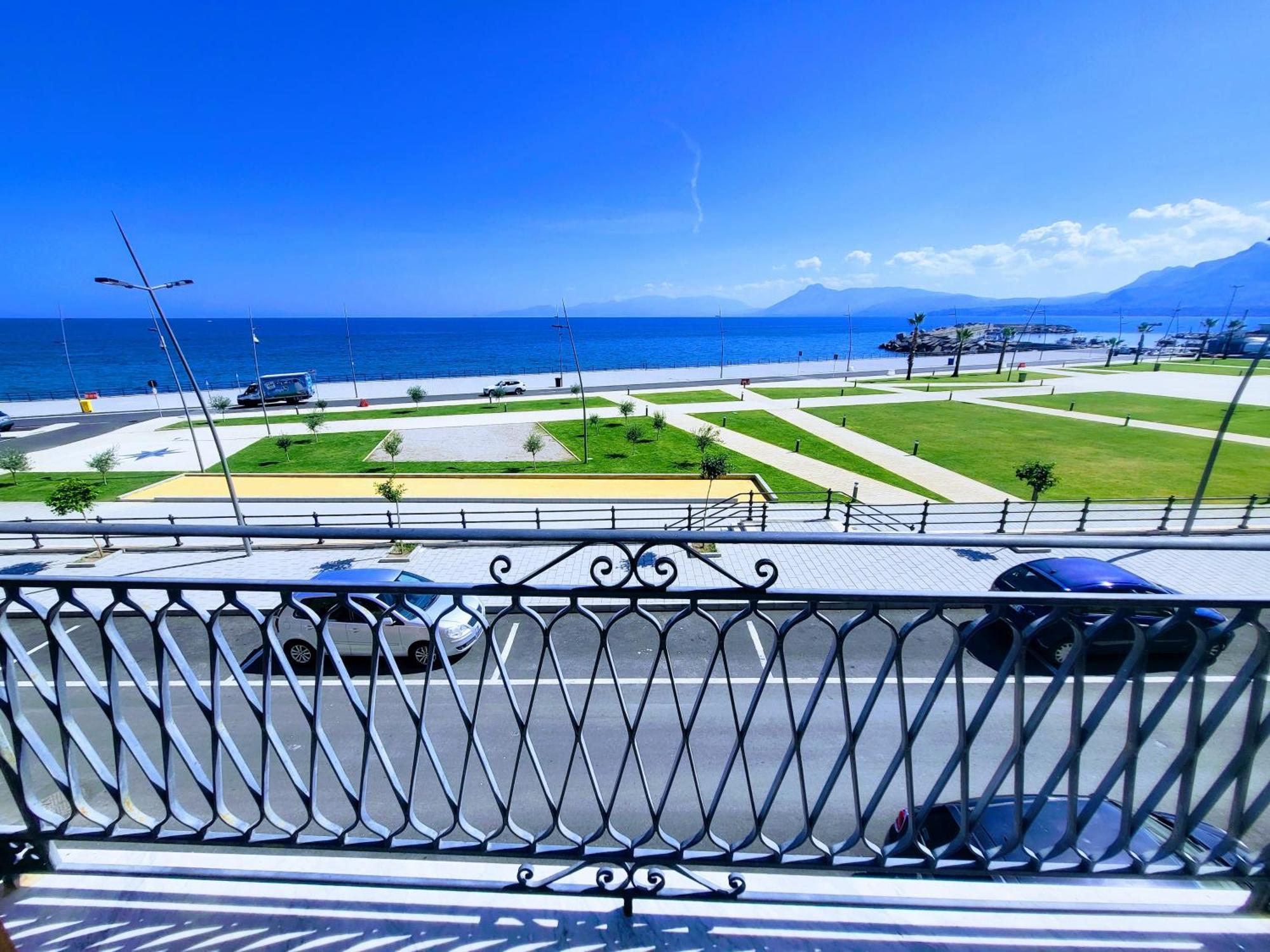 Seafront House Gabbiano Azzurro Apartment Santa Flavia Exterior photo